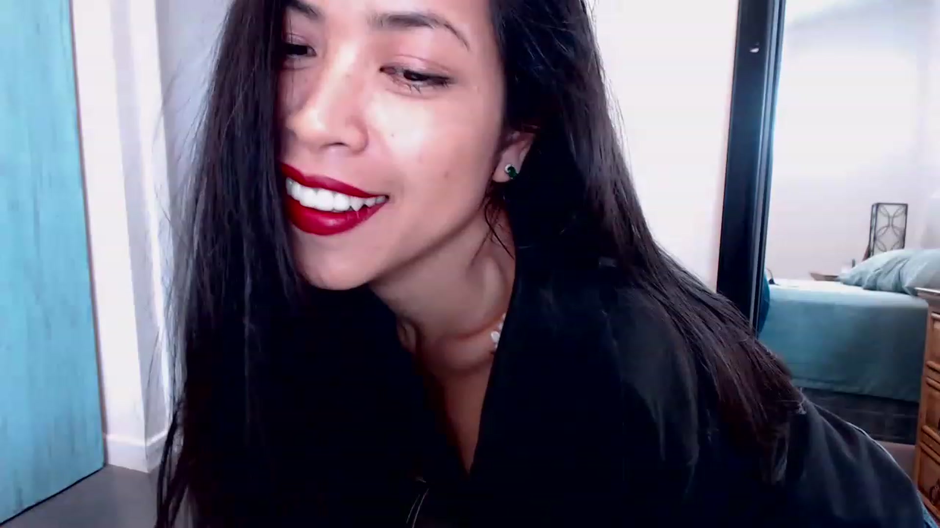 Gallery image thumbnail from Lil__bit's myfreecams stream on, 03/17/2023, 17:39 image 1 of 20