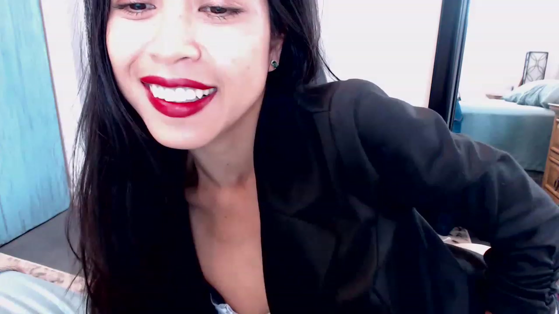 Gallery image thumbnail from Lil__bit's myfreecams stream on, 03/17/2023, 17:39 image 4 of 20