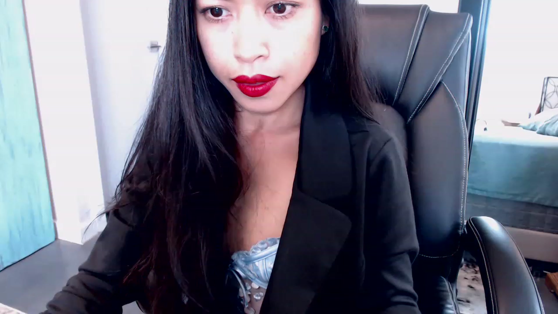 Gallery image thumbnail from Lil__bit's myfreecams stream on, 03/17/2023, 17:39 image 9 of 20
