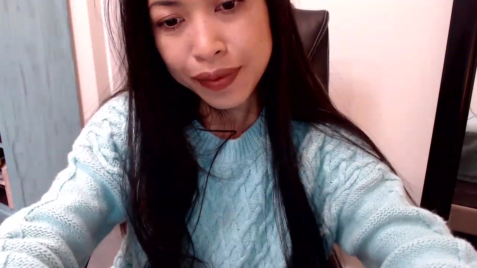 Gallery image thumbnail from Lil__bit's myfreecams stream on, 03/18/2023, 04:15 image 18 of 20