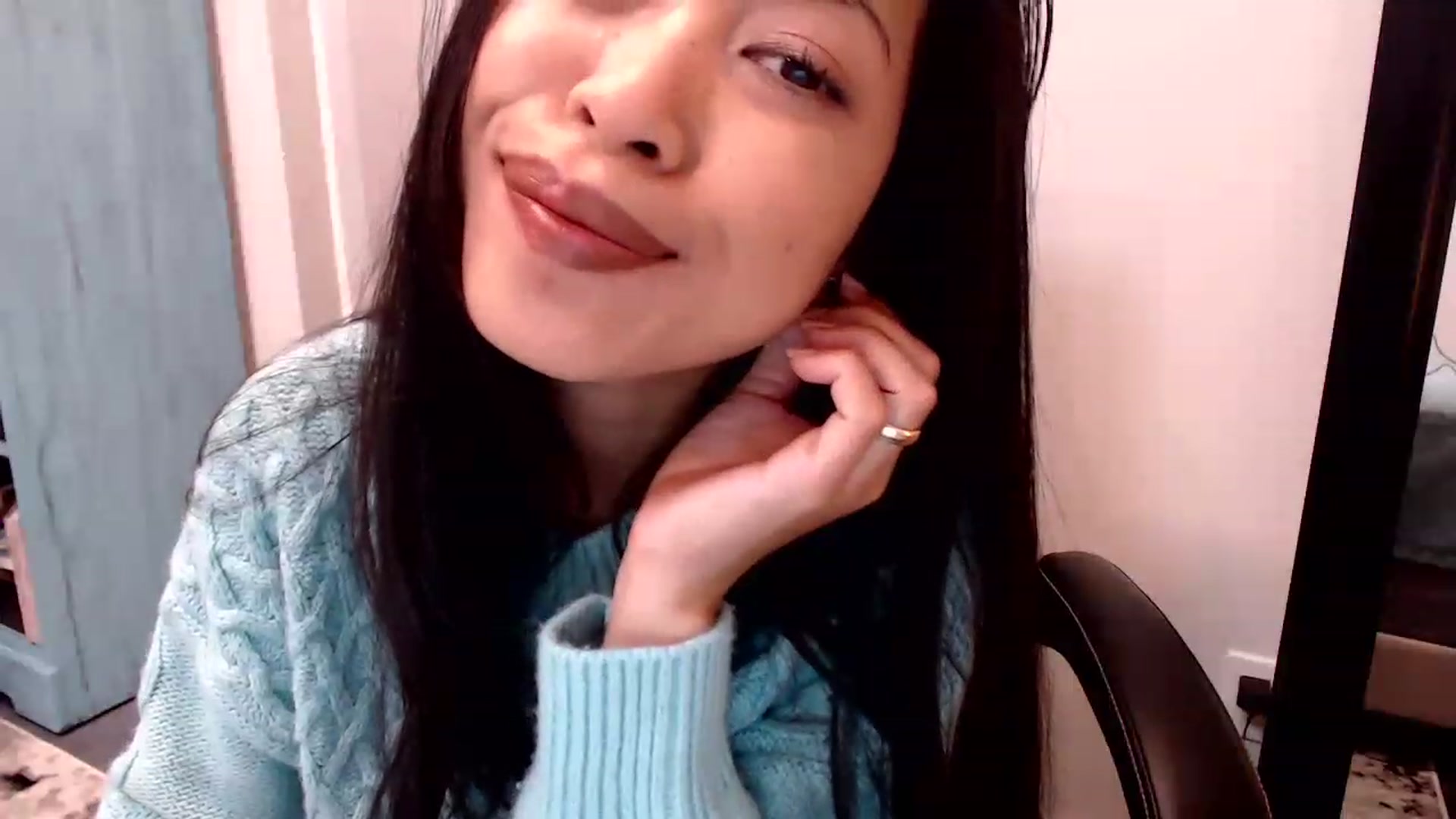 Gallery image thumbnail from Lil__bit's myfreecams stream on, 03/18/2023, 04:15 image 19 of 20