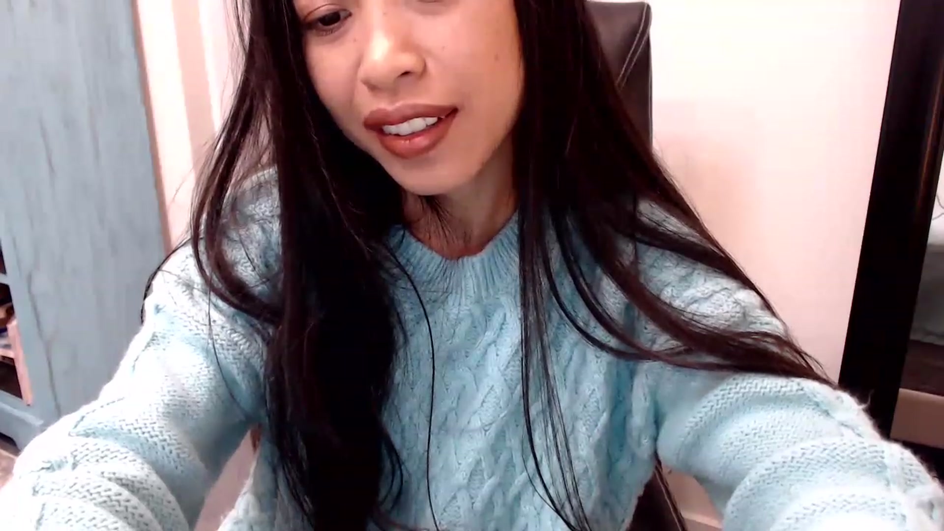 Gallery image thumbnail from Lil__bit's myfreecams stream on, 03/18/2023, 04:15 image 20 of 20