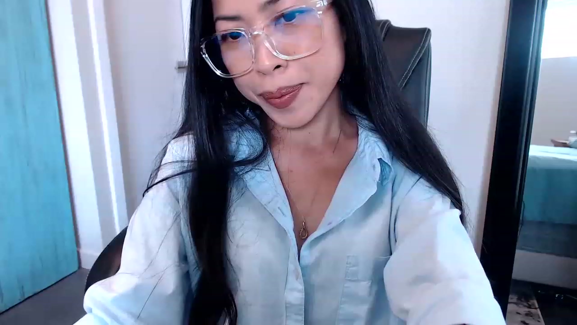 Gallery image thumbnail from Lil__bit's myfreecams stream on, 03/23/2023, 17:03 image 16 of 20