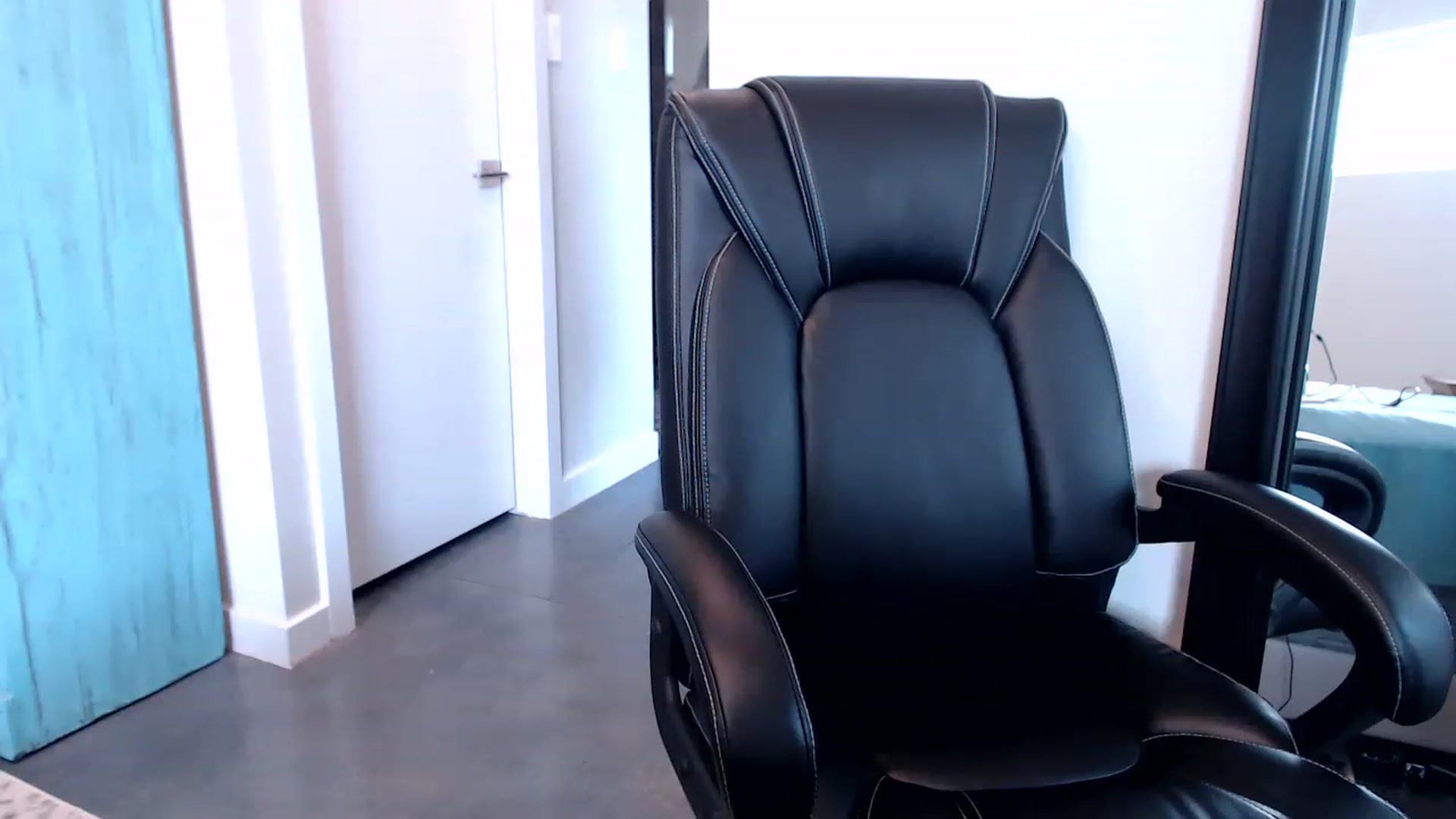 Gallery image thumbnail from Lil__bit's myfreecams stream on, 03/23/2023, 18:08 image 8 of 20