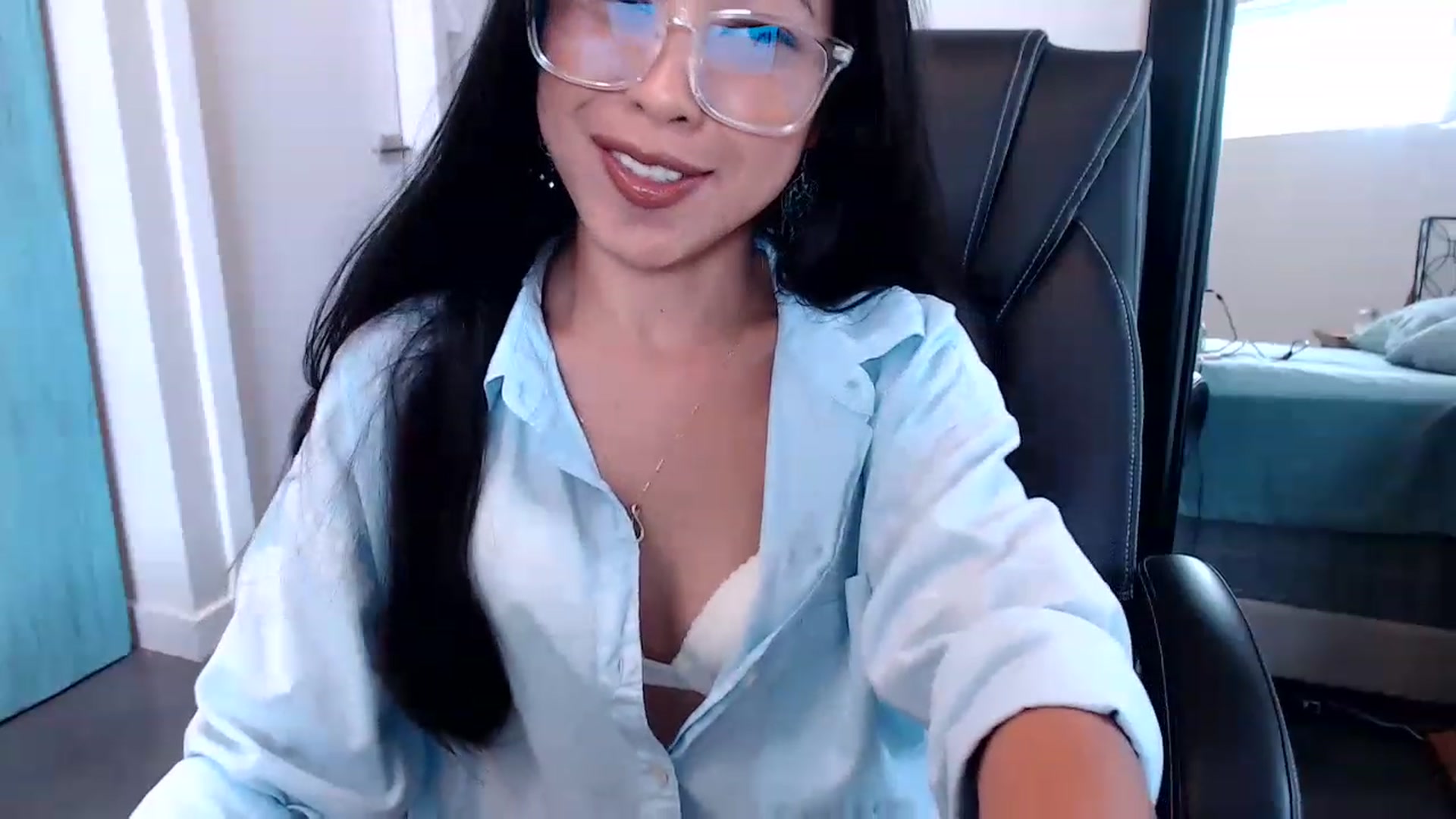 Gallery image thumbnail from Lil__bit's myfreecams stream on, 03/23/2023, 18:08 image 9 of 20