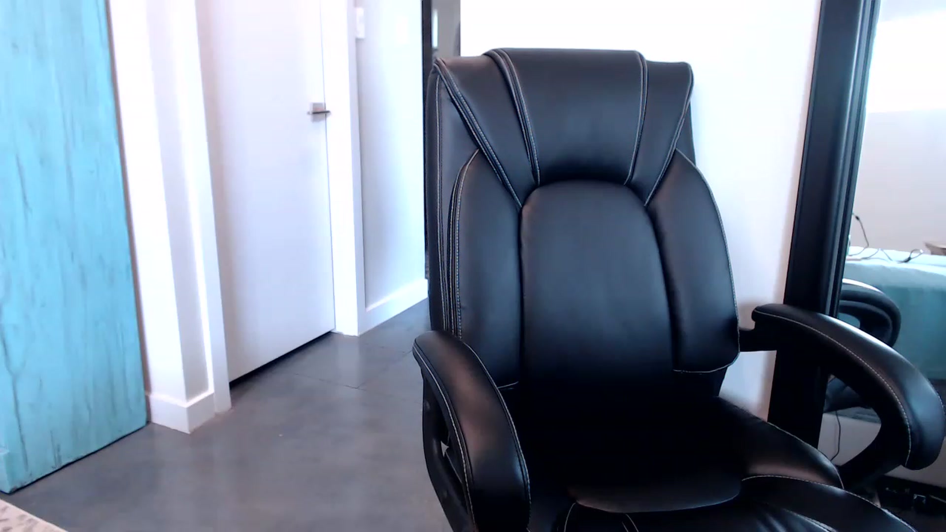 Gallery image thumbnail from Lil__bit's myfreecams stream on, 03/23/2023, 18:08 image 7 of 20