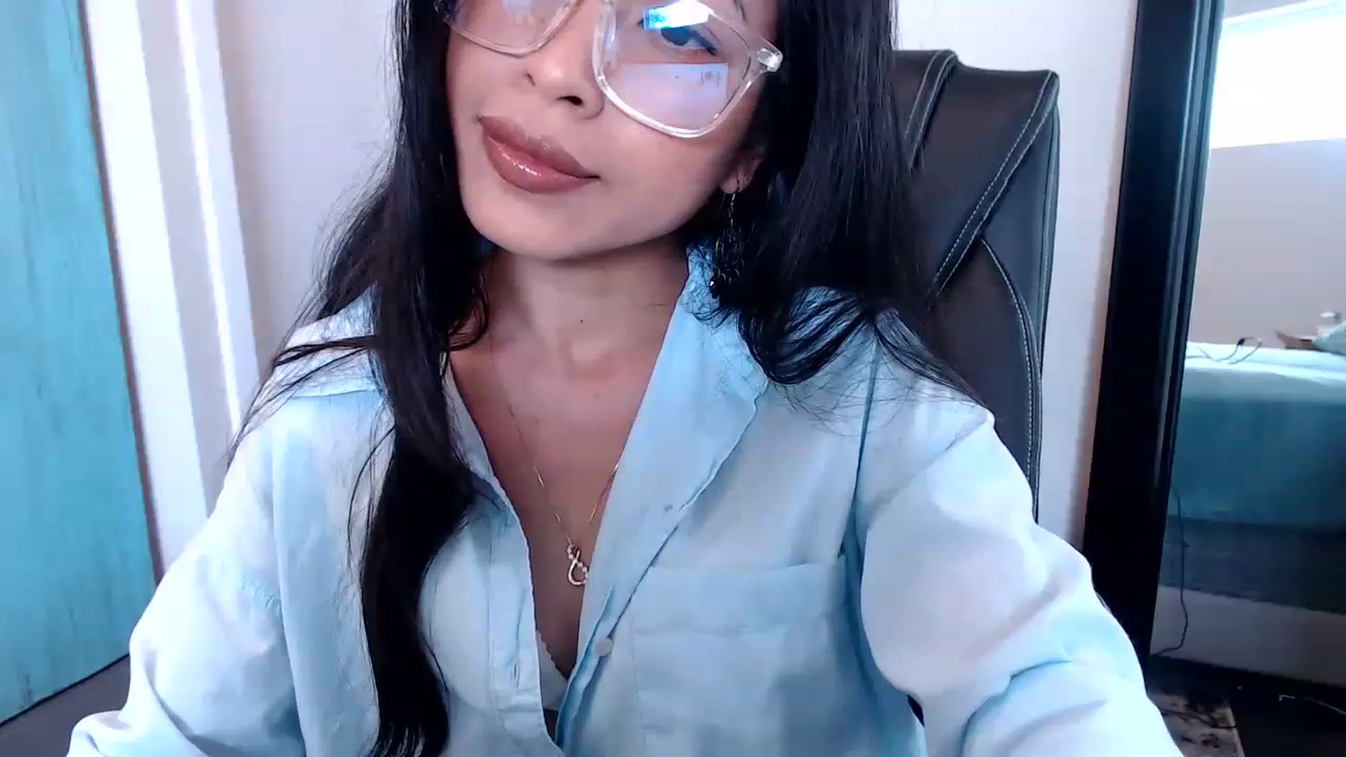 Gallery image thumbnail from Lil__bit's myfreecams stream on, 03/23/2023, 18:08 image 2 of 20