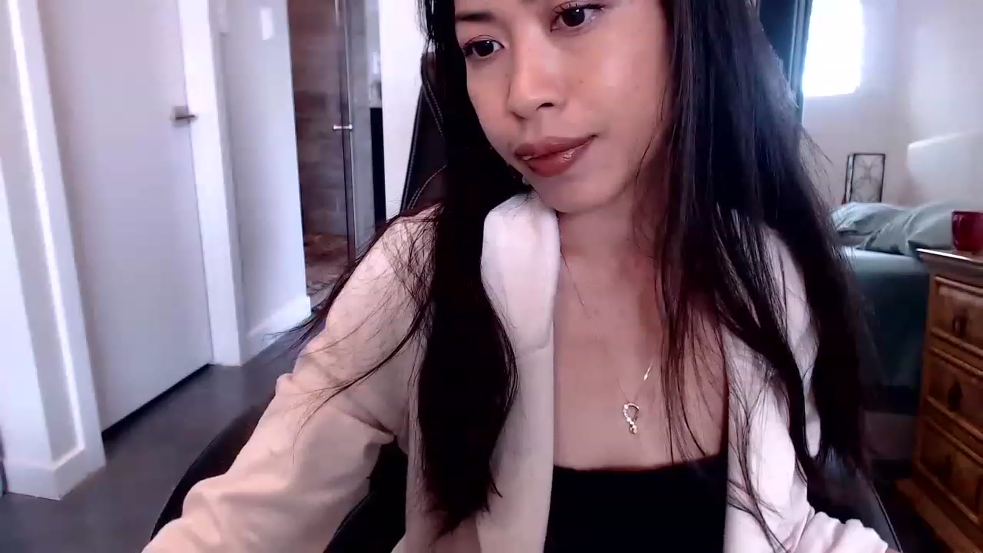 Gallery image thumbnail from Lil__bit's myfreecams stream on, 03/24/2023, 16:10 image 16 of 20