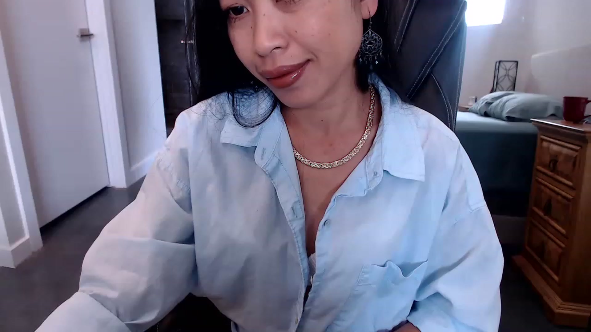 Gallery image thumbnail from Lil__bit's myfreecams stream on, 03/28/2023, 16:41 image 2 of 20