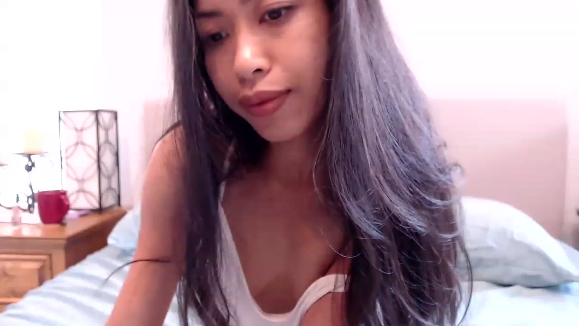 Gallery image thumbnail from Lil__bit's myfreecams stream on, 03/29/2023, 19:41 image 6 of 20