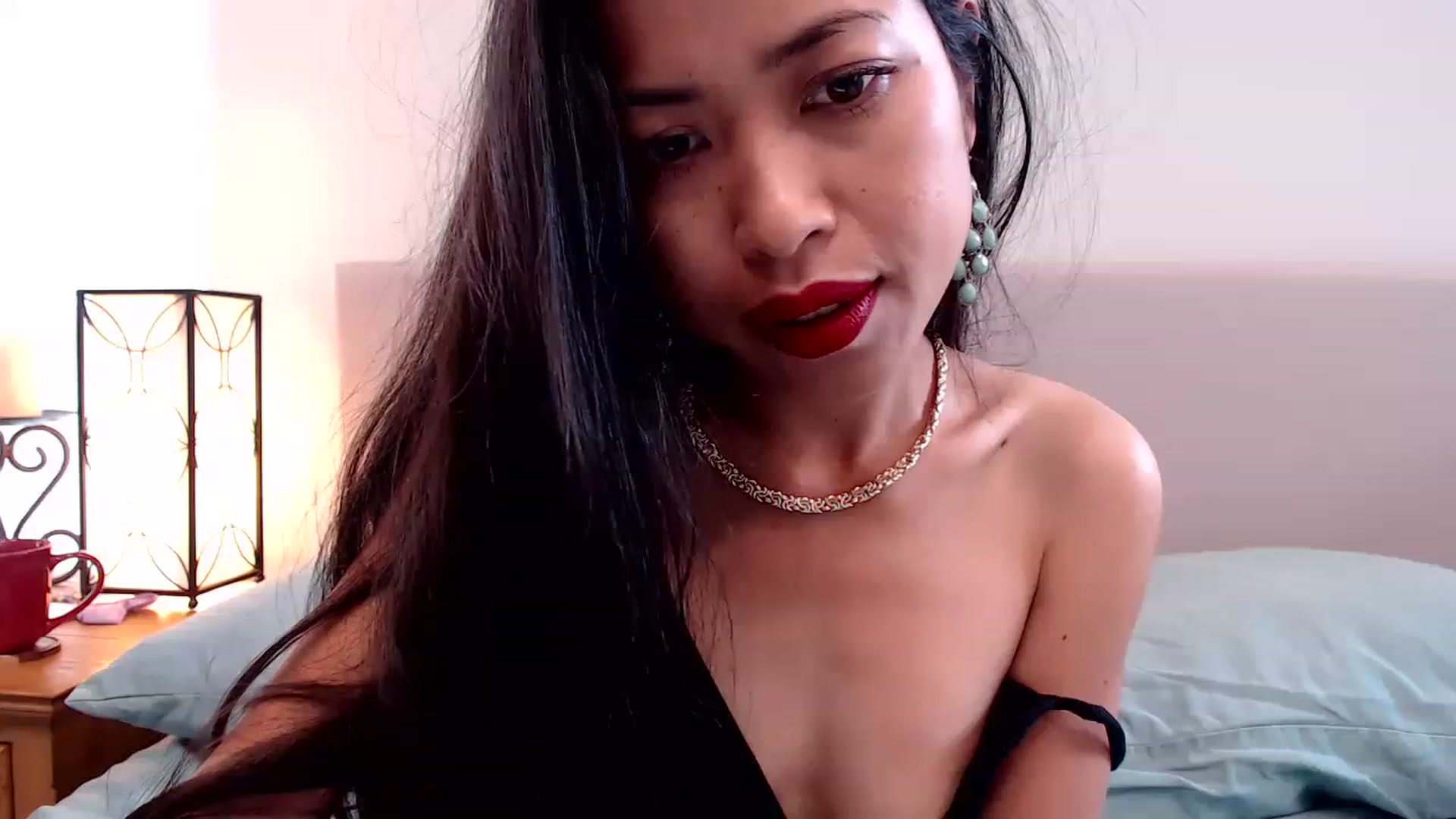Gallery image thumbnail from Lil__bit's myfreecams stream on, 03/30/2023, 19:15 image 17 of 20