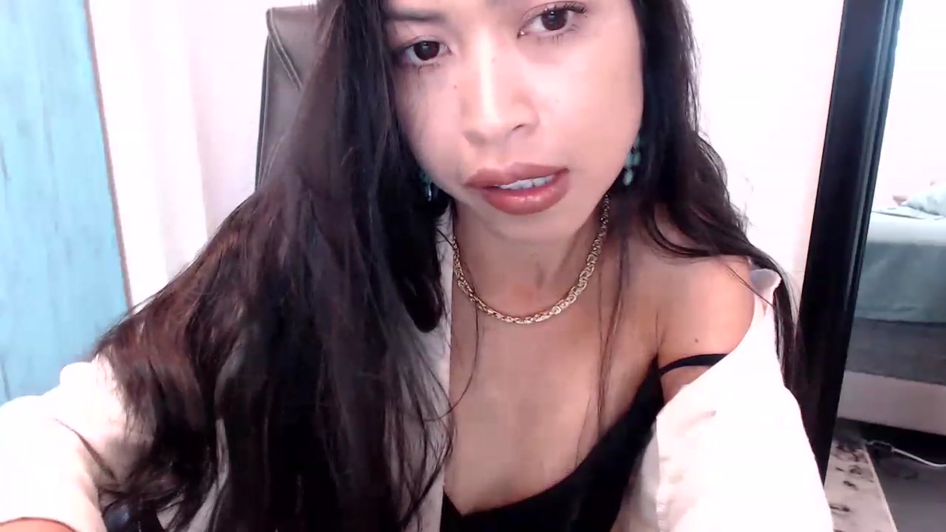 Gallery image thumbnail from Lil__bit's myfreecams stream on, 04/06/2023, 18:11 image 11 of 20