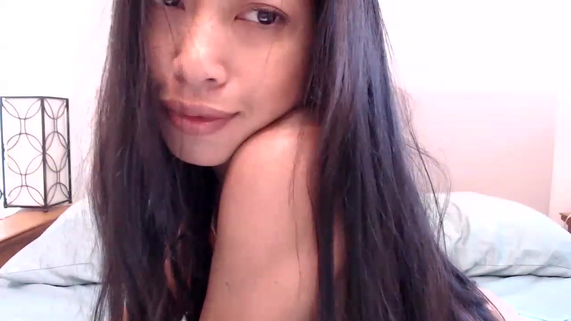 Gallery image thumbnail from Lil__bit's myfreecams stream on, 04/13/2023, 21:10 image 18 of 20