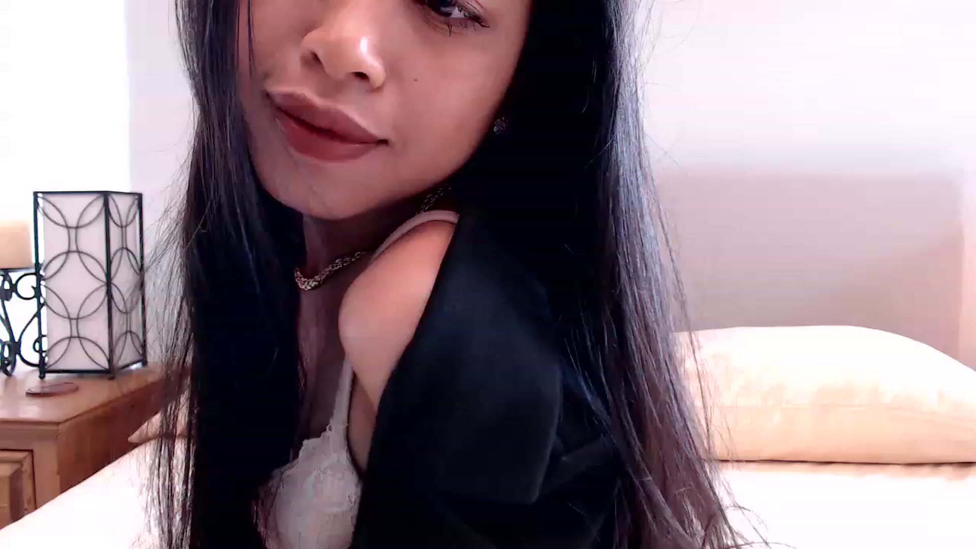 Gallery image thumbnail from Lil__bit's myfreecams stream on, 04/21/2023, 16:06 image 10 of 20