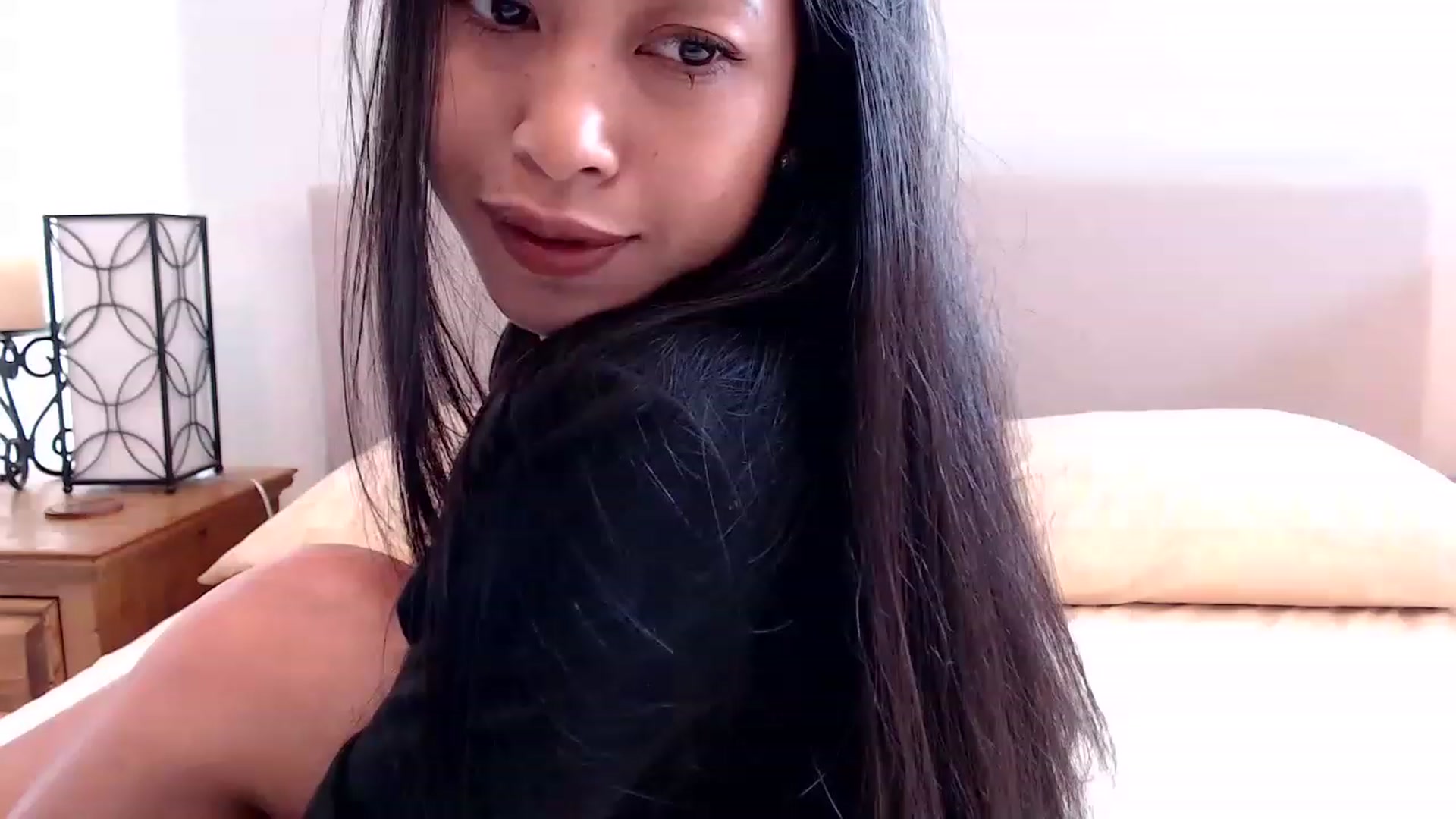 Gallery image thumbnail from Lil__bit's myfreecams stream on, 04/21/2023, 16:06 image 3 of 20