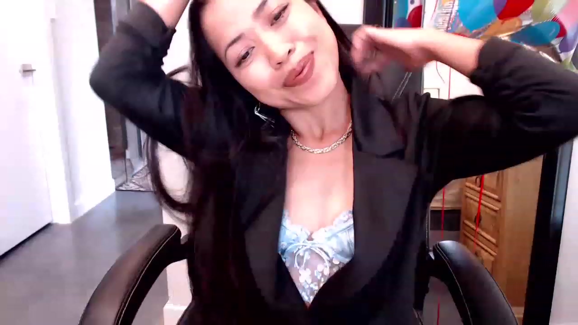 Gallery image thumbnail from Lil__bit's myfreecams stream on, 04/25/2023, 16:00 image 3 of 20