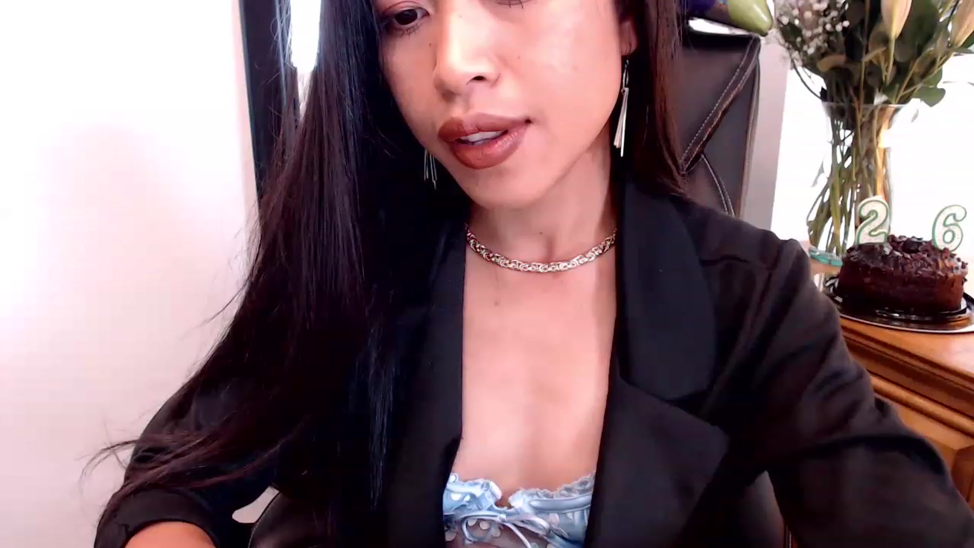 Gallery image thumbnail from Lil__bit's myfreecams stream on, 04/25/2023, 16:00 image 15 of 20