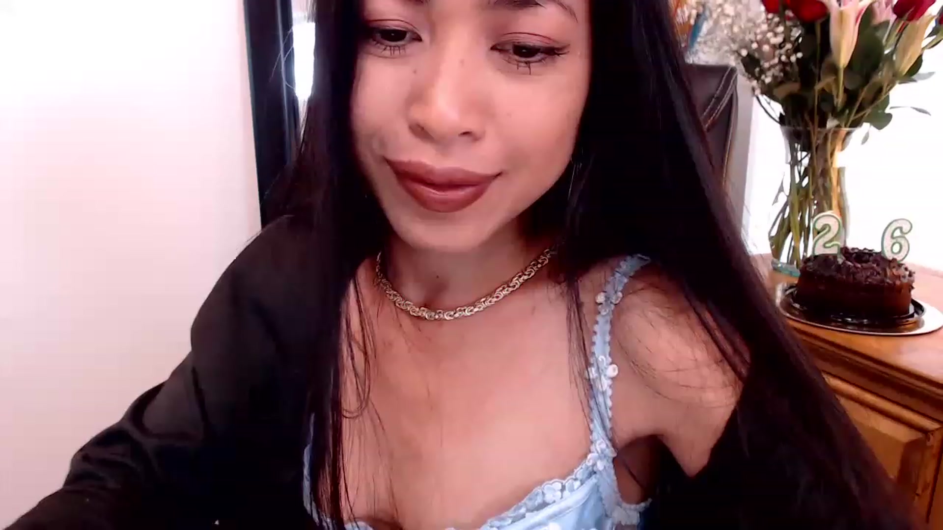 Gallery image thumbnail from Lil__bit's myfreecams stream on, 04/25/2023, 16:00 image 20 of 20