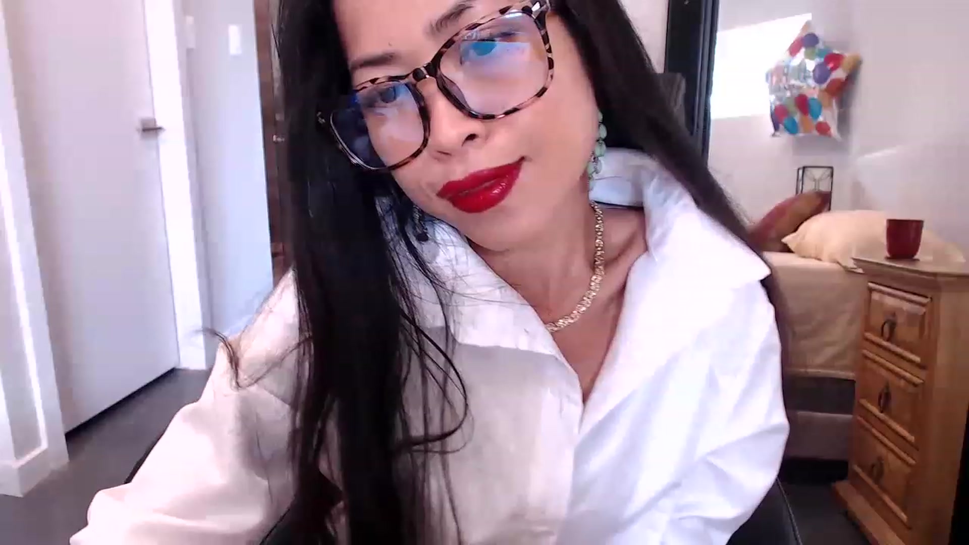 Gallery image thumbnail from Lil__bit's myfreecams stream on, 05/08/2023, 16:31 image 18 of 20