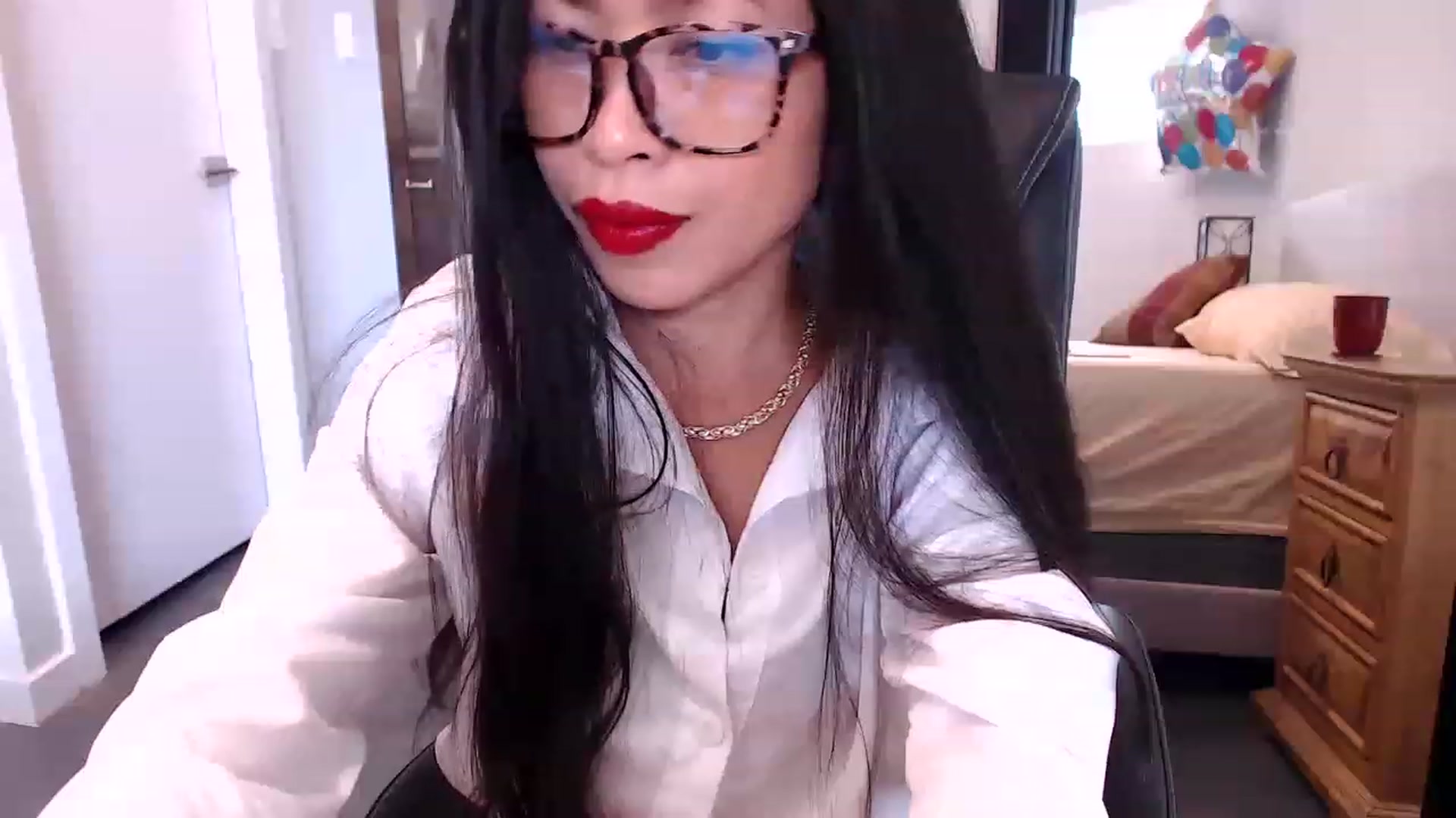 Gallery image thumbnail from Lil__bit's myfreecams stream on, 05/08/2023, 16:31 image 19 of 20