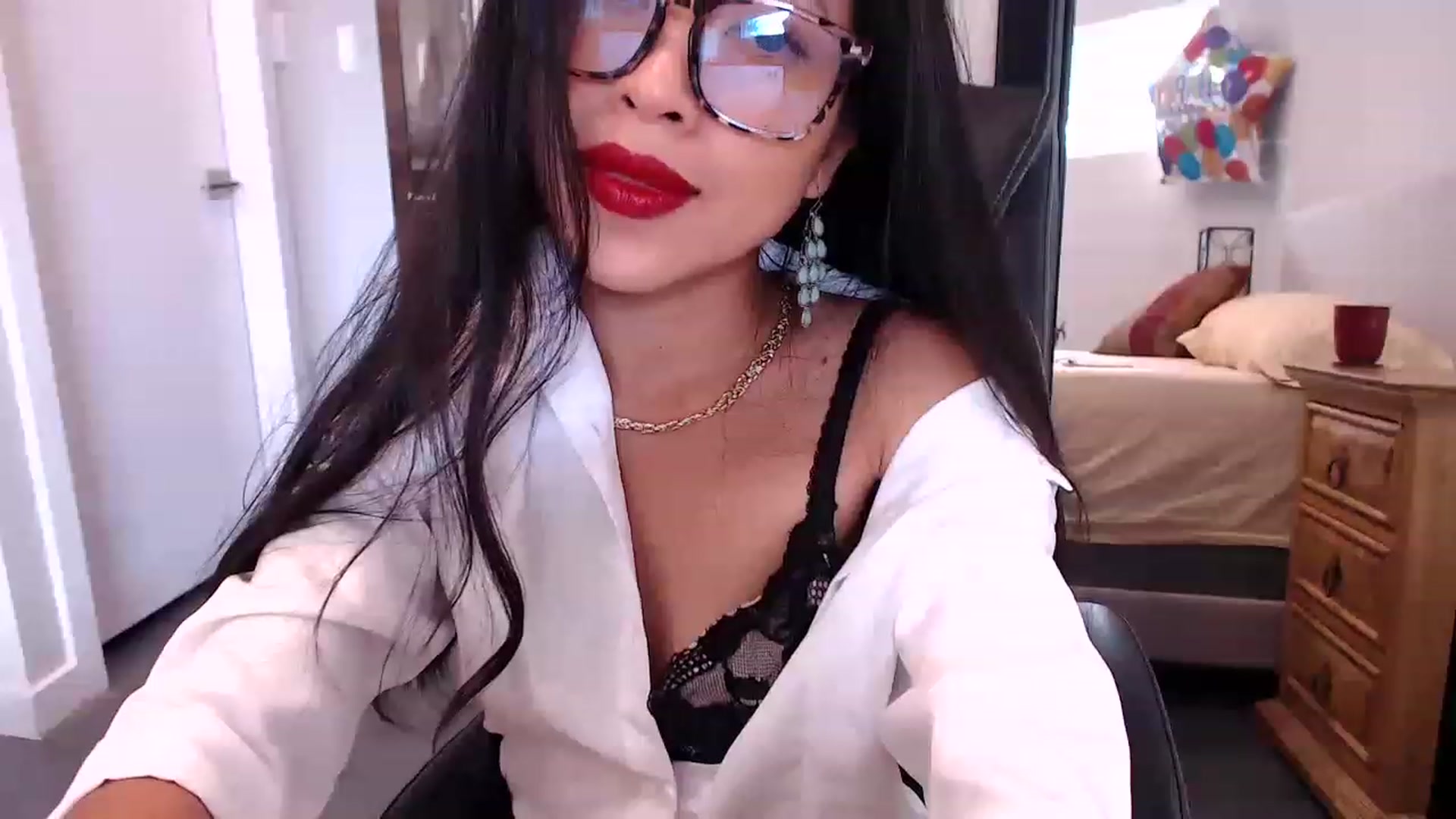 Gallery image thumbnail from Lil__bit's myfreecams stream on, 05/08/2023, 16:31 image 10 of 20