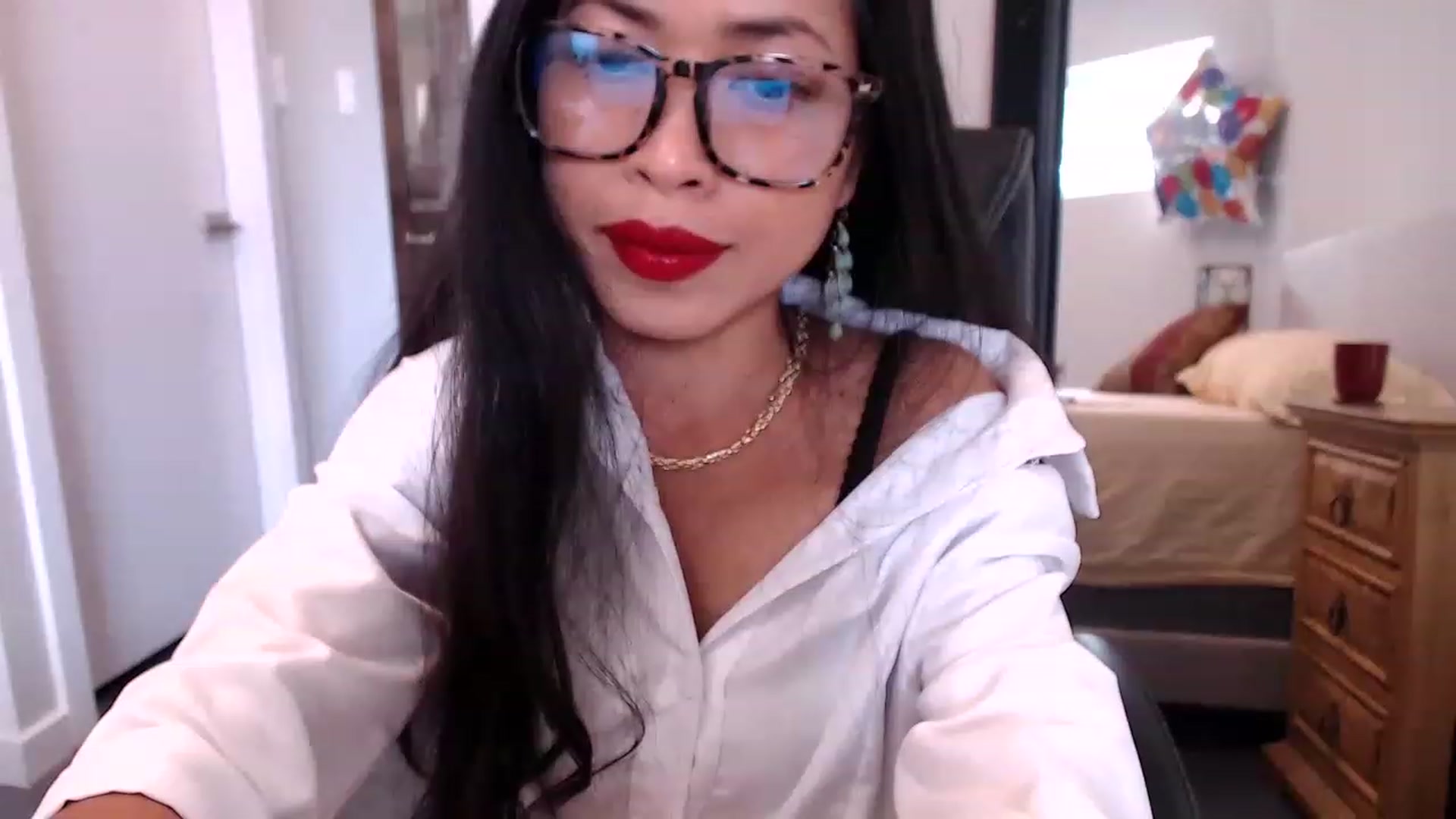 Gallery image thumbnail from Lil__bit's myfreecams stream on, 05/08/2023, 16:31 image 14 of 20