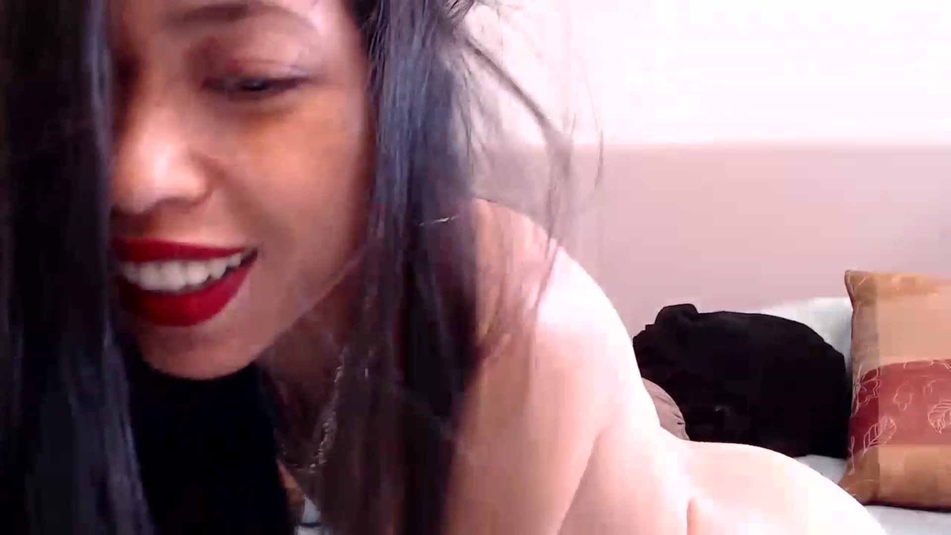 Gallery image thumbnail from Lil__bit's myfreecams stream on, 06/01/2023, 18:27 image 17 of 20