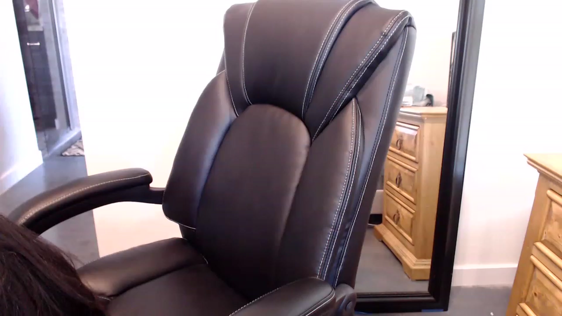 Gallery image thumbnail from Lil__bit's myfreecams stream on, 06/27/2023, 18:04 image 17 of 20