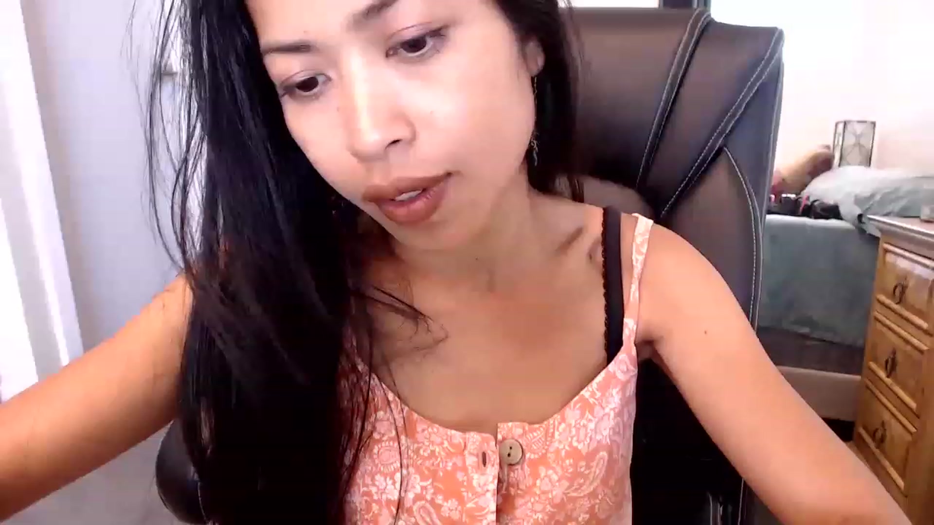 Gallery image thumbnail from Lil__bit's myfreecams stream on, 06/27/2023, 18:45 image 18 of 20