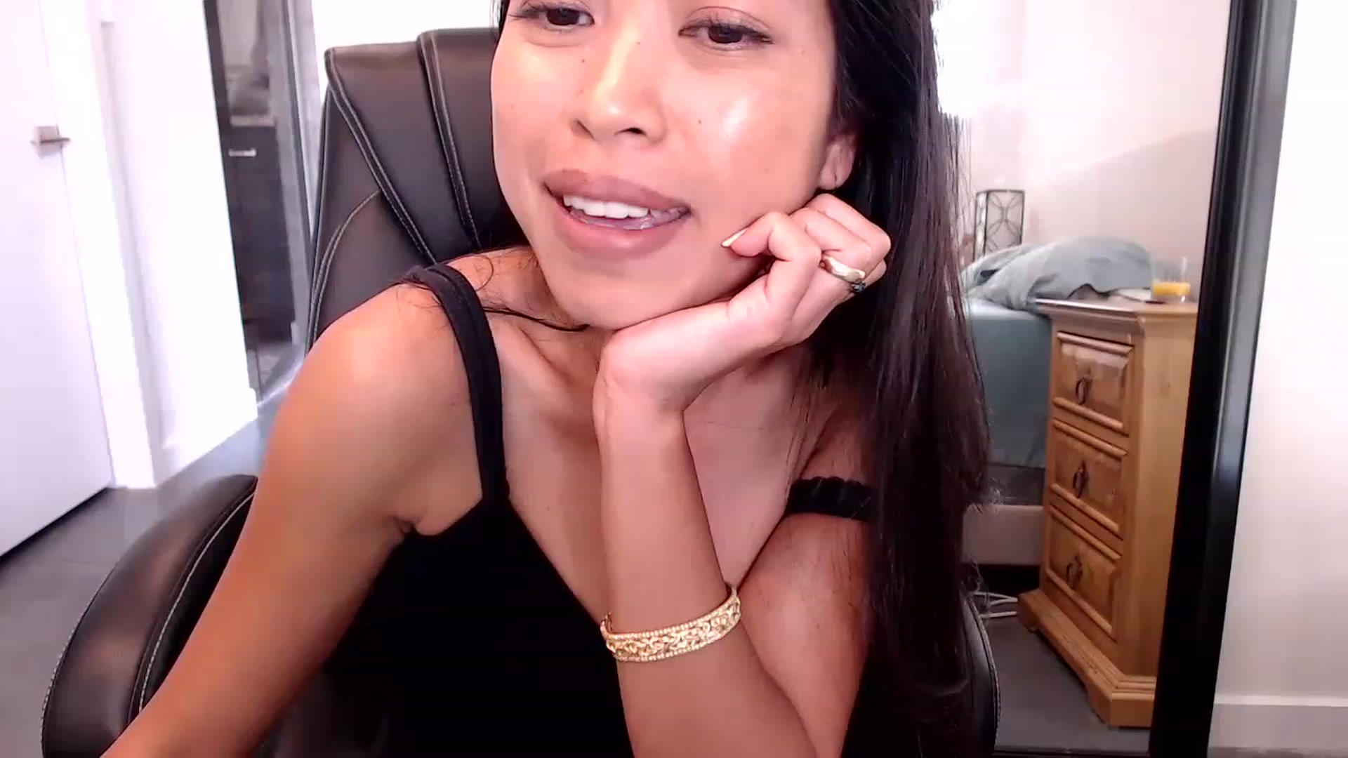 Gallery image thumbnail from Lil__bit's myfreecams stream on, 07/07/2023, 18:12 image 15 of 20