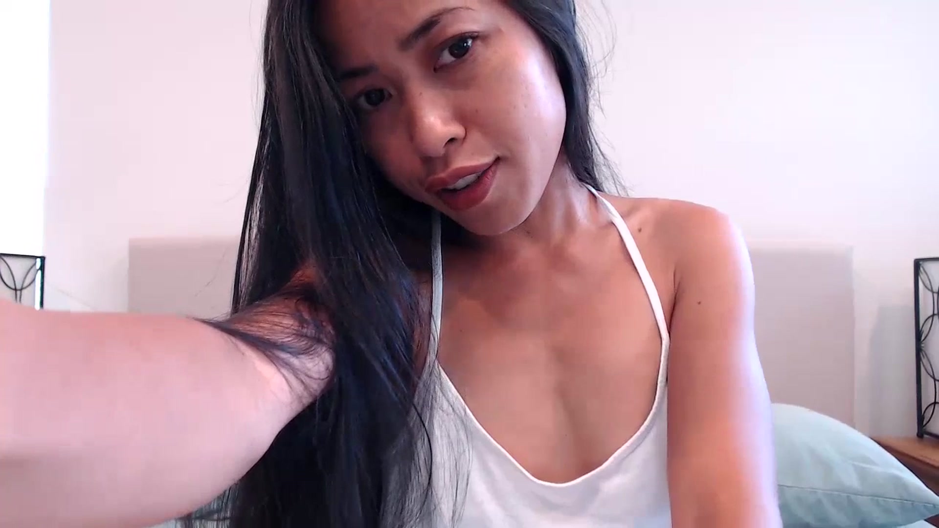 Gallery image thumbnail from Lil__bit's myfreecams stream on, 07/18/2023, 18:37 image 12 of 20