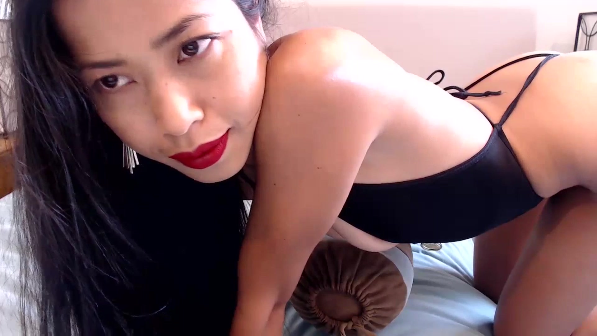 Gallery image thumbnail from Lil__bit's myfreecams stream on, 07/21/2023, 16:30 image 8 of 20