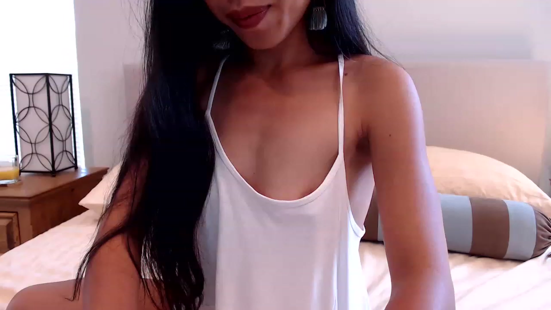 Gallery image thumbnail from Lil__bit's myfreecams stream on, 08/04/2023, 15:58 image 11 of 20