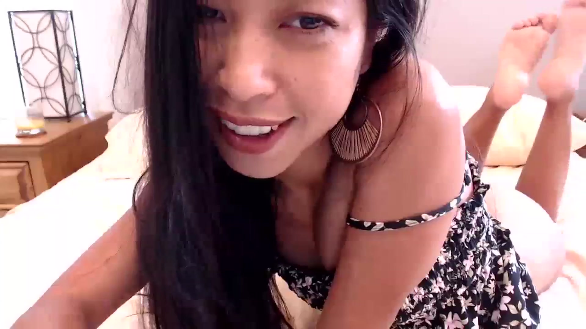 Gallery image thumbnail from Lil__bit's myfreecams stream on, 08/21/2023, 18:10 image 14 of 20