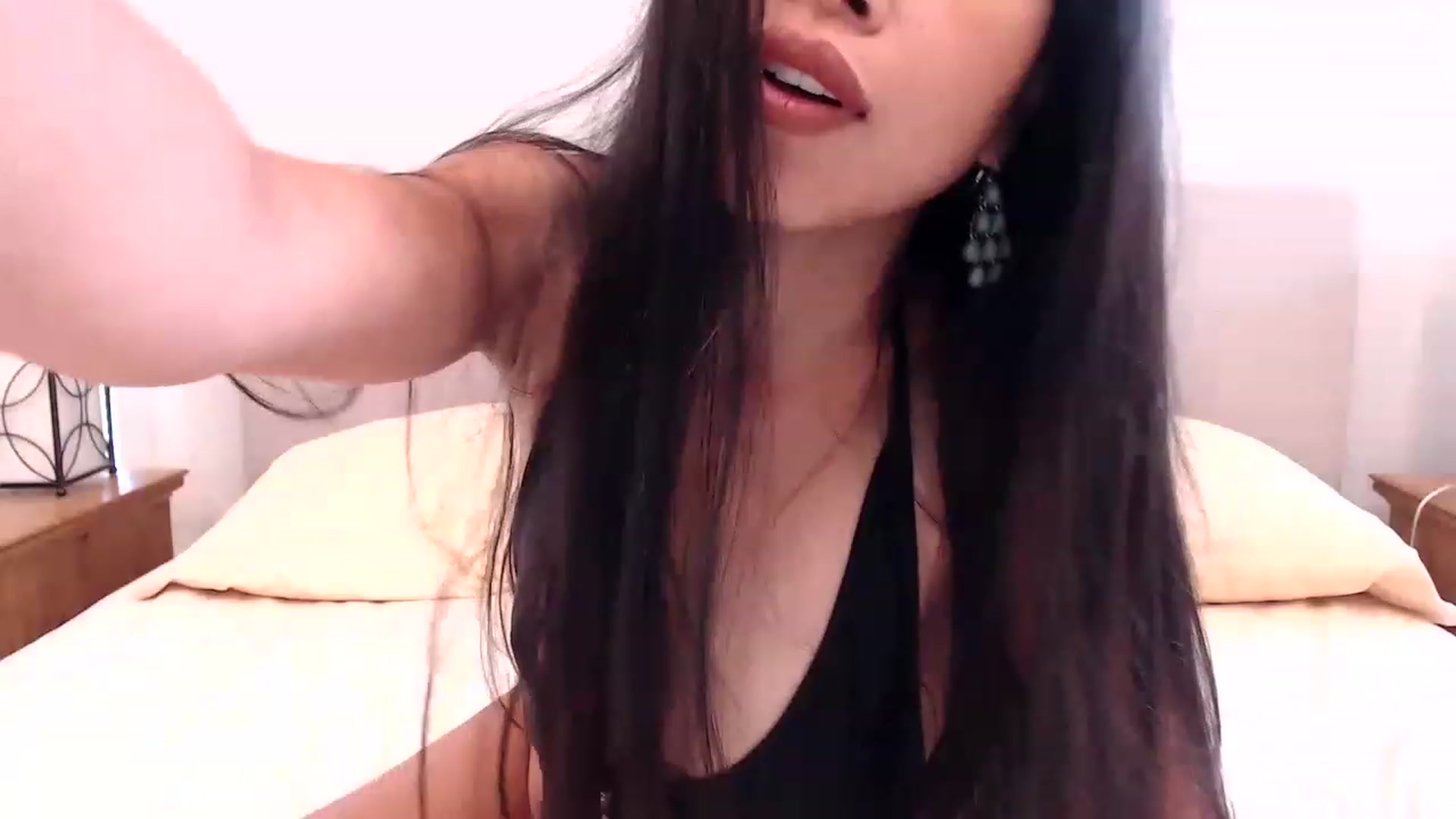 Gallery image thumbnail from Lil__bit's myfreecams stream on, 08/24/2023, 18:37 image 4 of 20