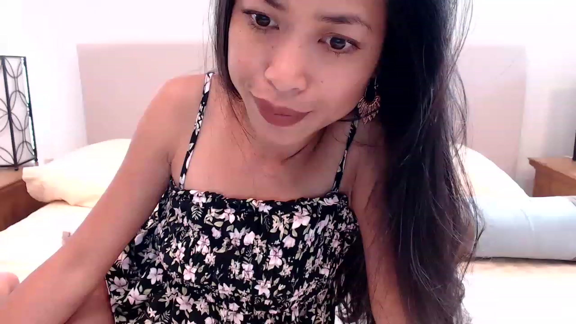 Gallery image thumbnail from Lil__bit's myfreecams stream on, 08/25/2023, 19:02 image 18 of 20