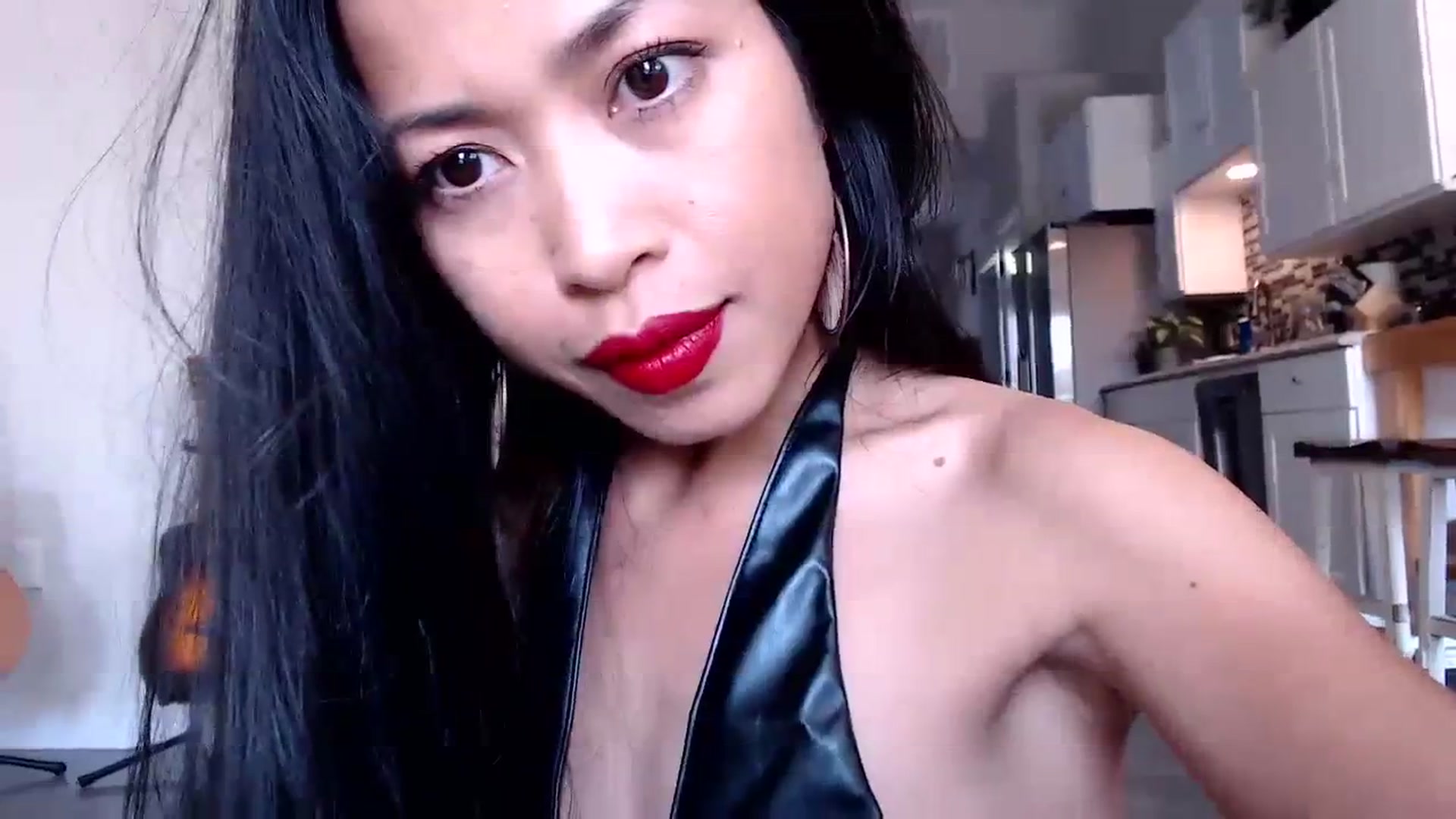 Gallery image thumbnail from Lil__bit's myfreecams stream on, 08/31/2023, 16:12 image 19 of 20
