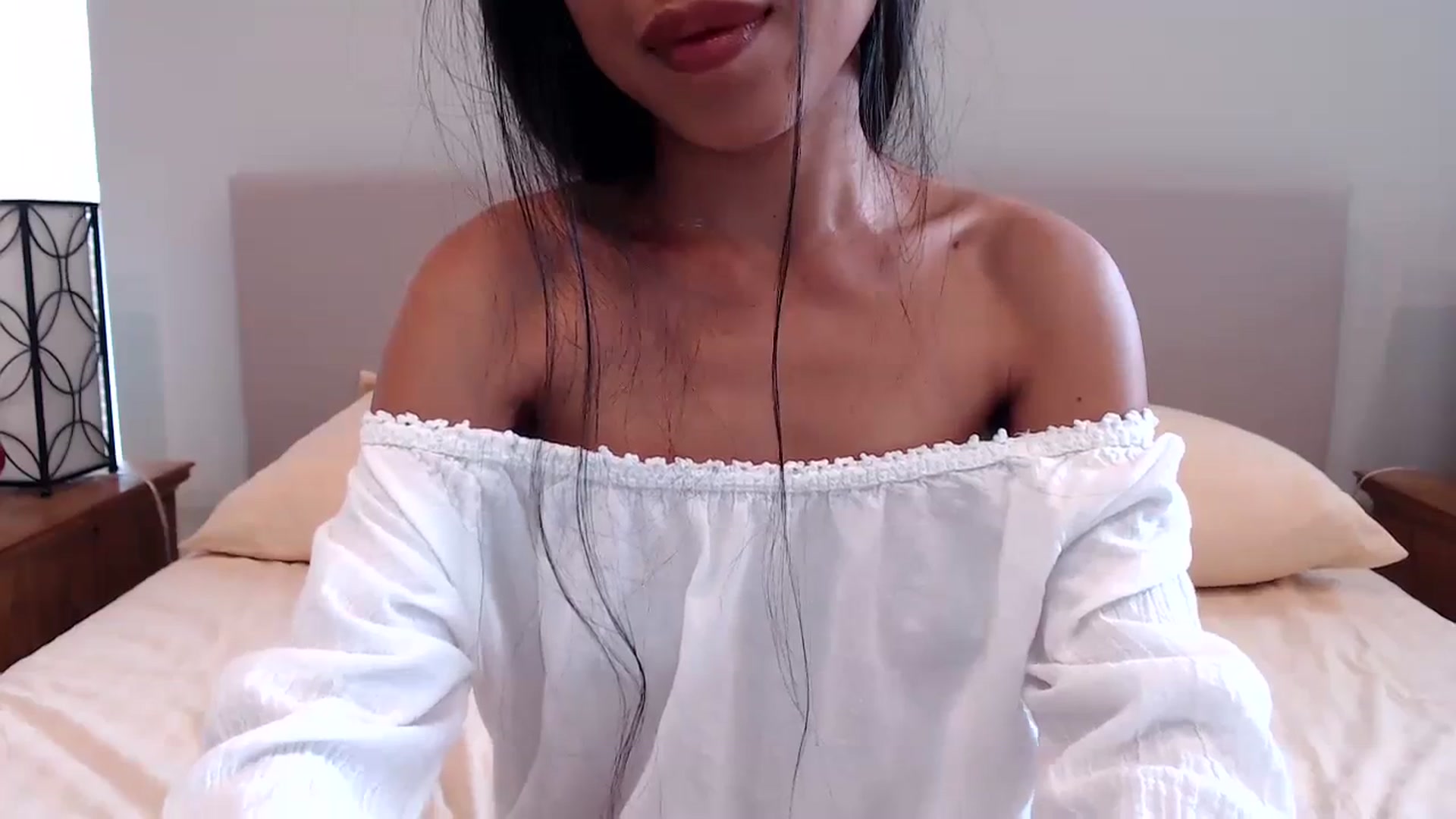 Gallery image thumbnail from Lil__bit's myfreecams stream on, 10/05/2023, 17:20 image 6 of 20