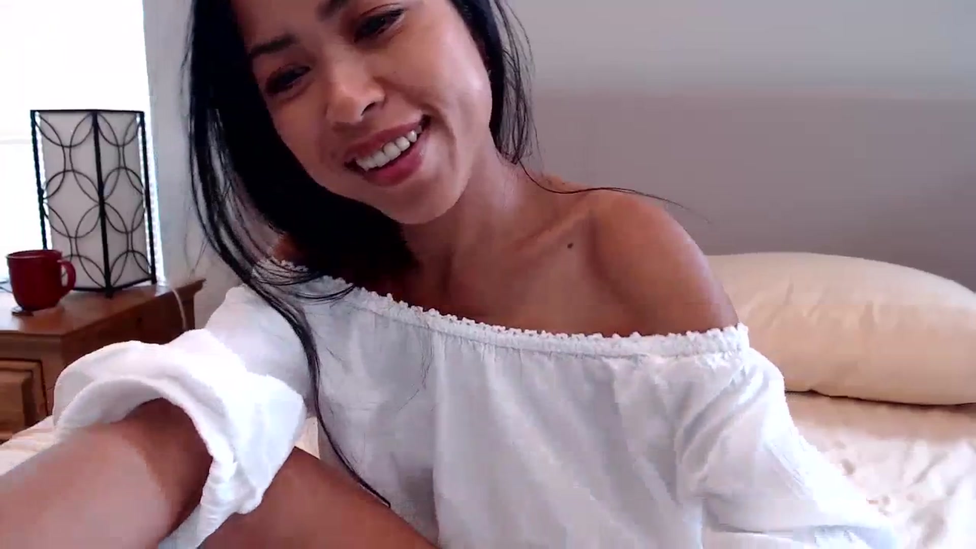 Gallery image thumbnail from Lil__bit's myfreecams stream on, 10/05/2023, 19:29 image 8 of 20