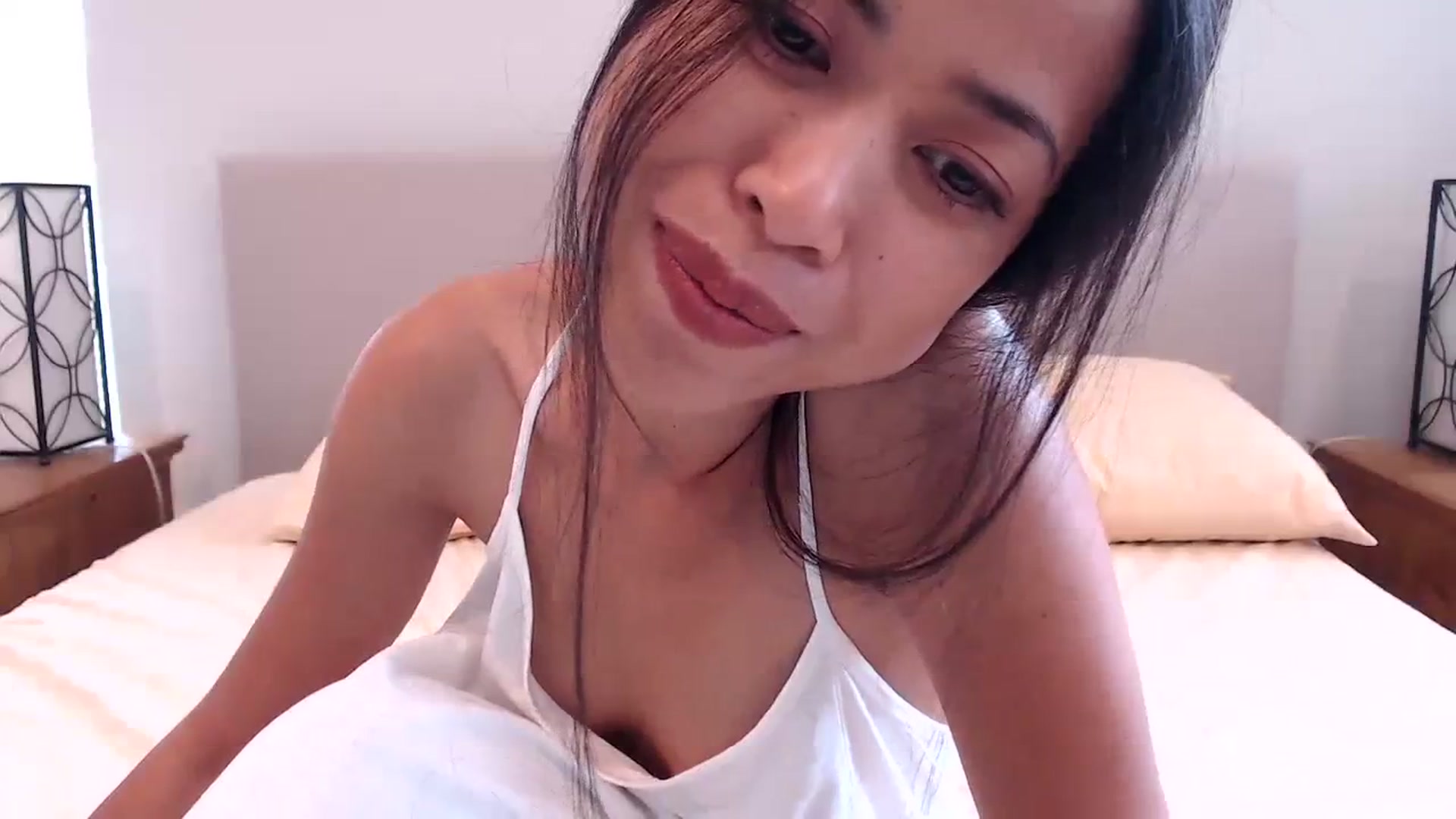Gallery image thumbnail from Lil__bit's myfreecams stream on, 10/06/2023, 19:32 image 6 of 20