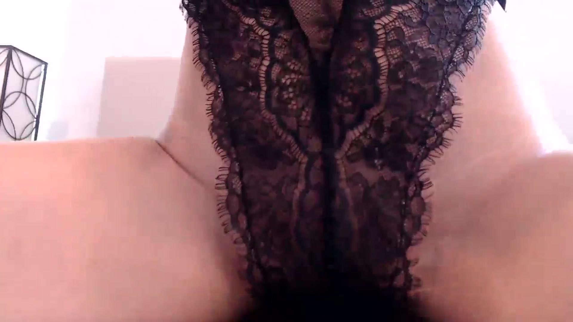 Gallery image thumbnail from Lil__bit's myfreecams stream on, 10/26/2023, 17:21 image 12 of 20