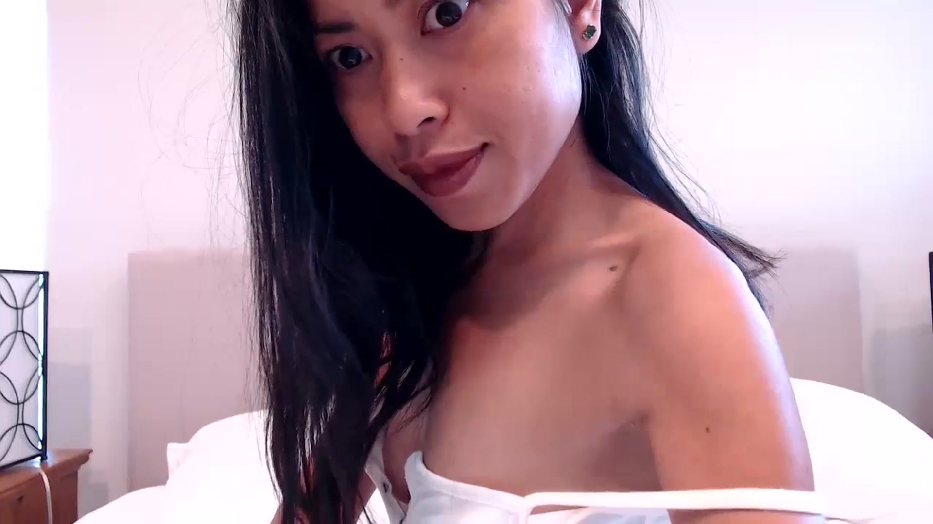 Gallery image thumbnail from Lil__bit's myfreecams stream on, 12/01/2023, 19:00 image 20 of 20