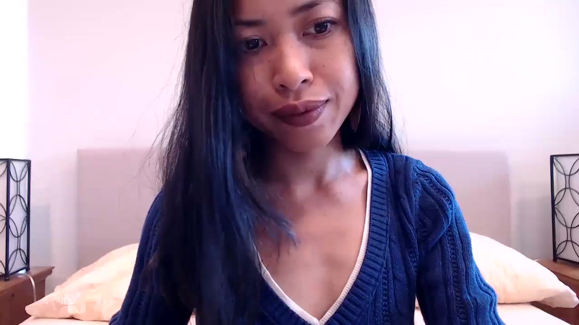 Gallery image thumbnail from Lil__bit's myfreecams stream on, 12/06/2023, 17:48 image 1 of 20