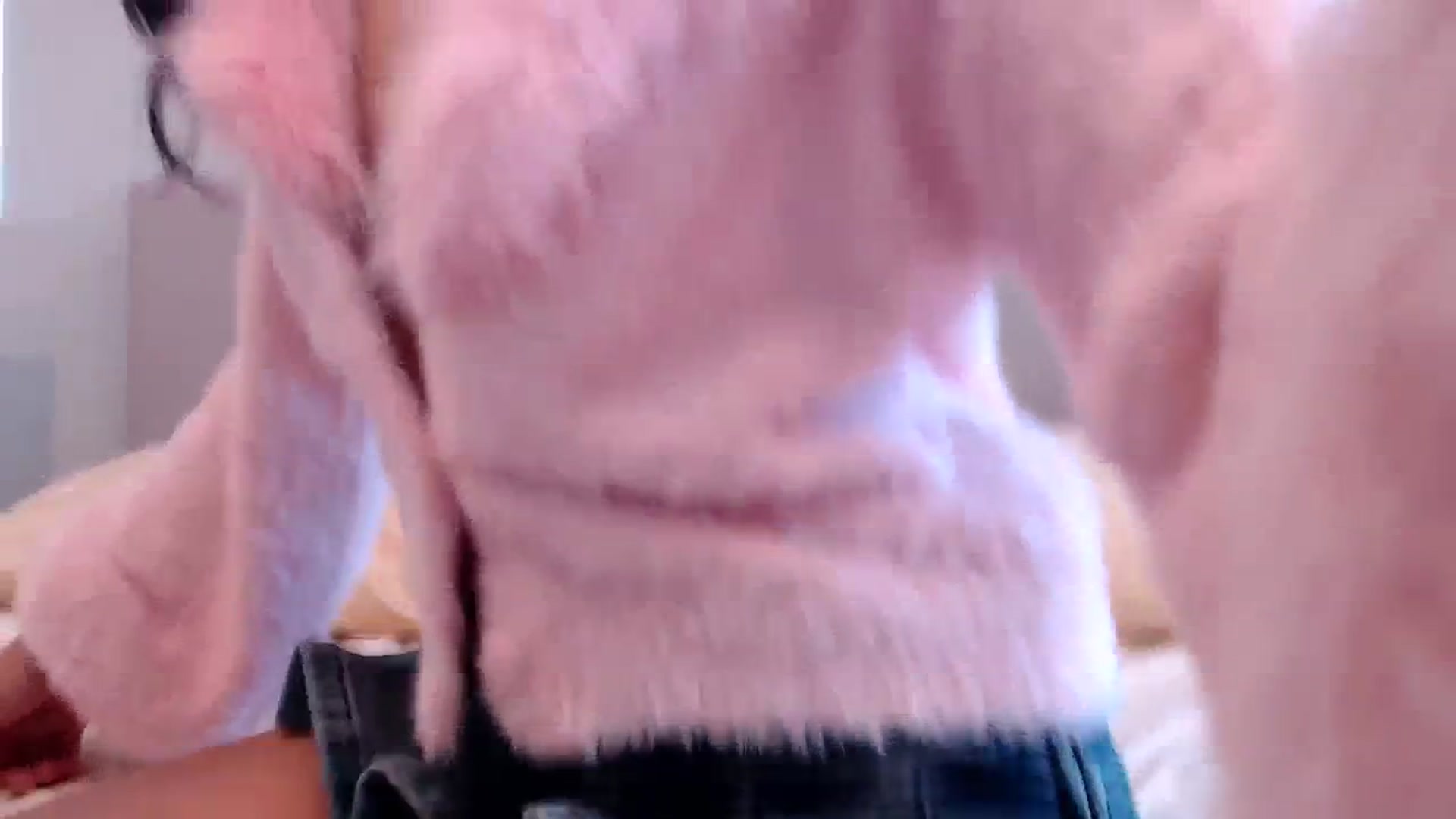Gallery image thumbnail from Lil__bit's myfreecams stream on, 12/07/2023, 17:53 image 10 of 20