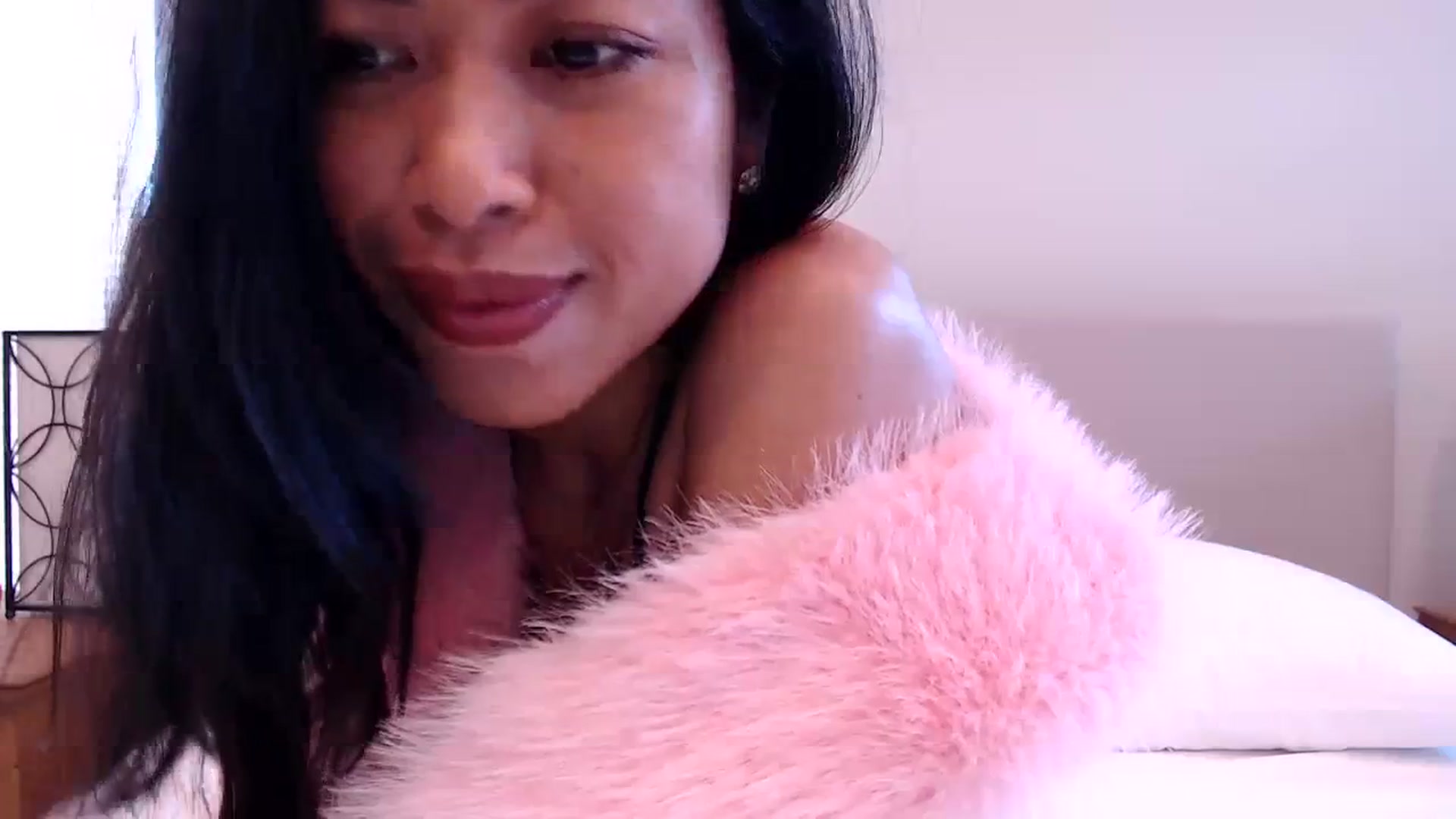 Gallery image thumbnail from Lil__bit's myfreecams stream on, 01/12/2024, 18:44 image 7 of 20