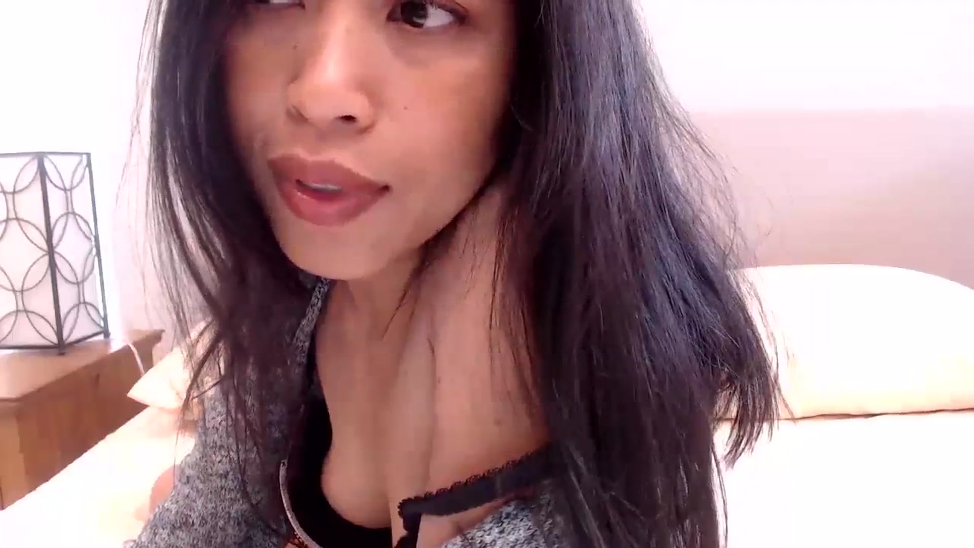 Gallery image thumbnail from Lil__bit's myfreecams stream on, 02/01/2024, 18:43 image 20 of 20