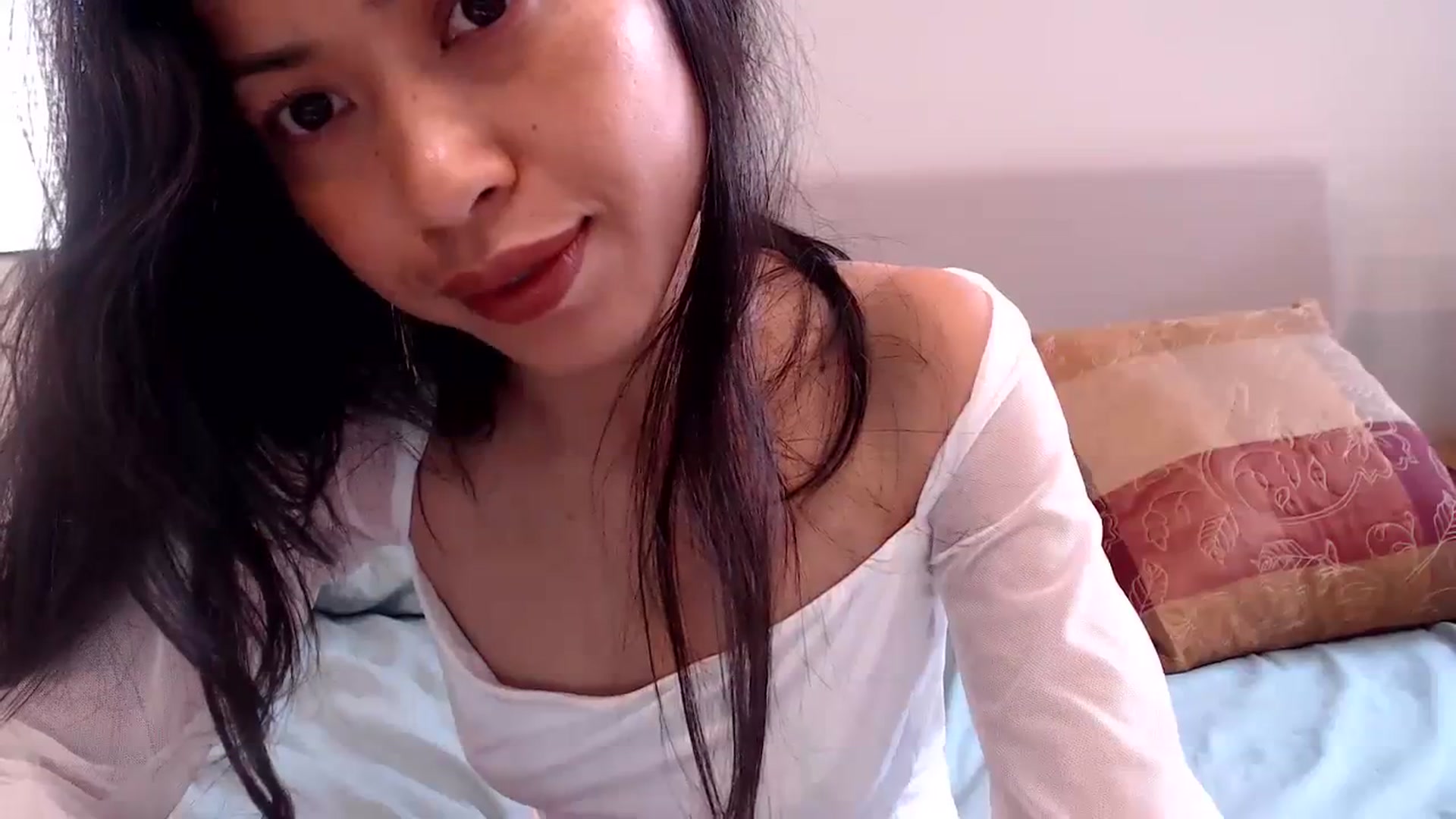 Gallery image thumbnail from Lil__bit's myfreecams stream on, 02/05/2024, 17:51 image 15 of 20