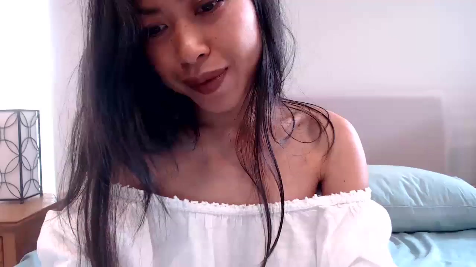 Gallery image thumbnail from Lil__bit's myfreecams stream on, 02/07/2024, 20:09 image 18 of 20