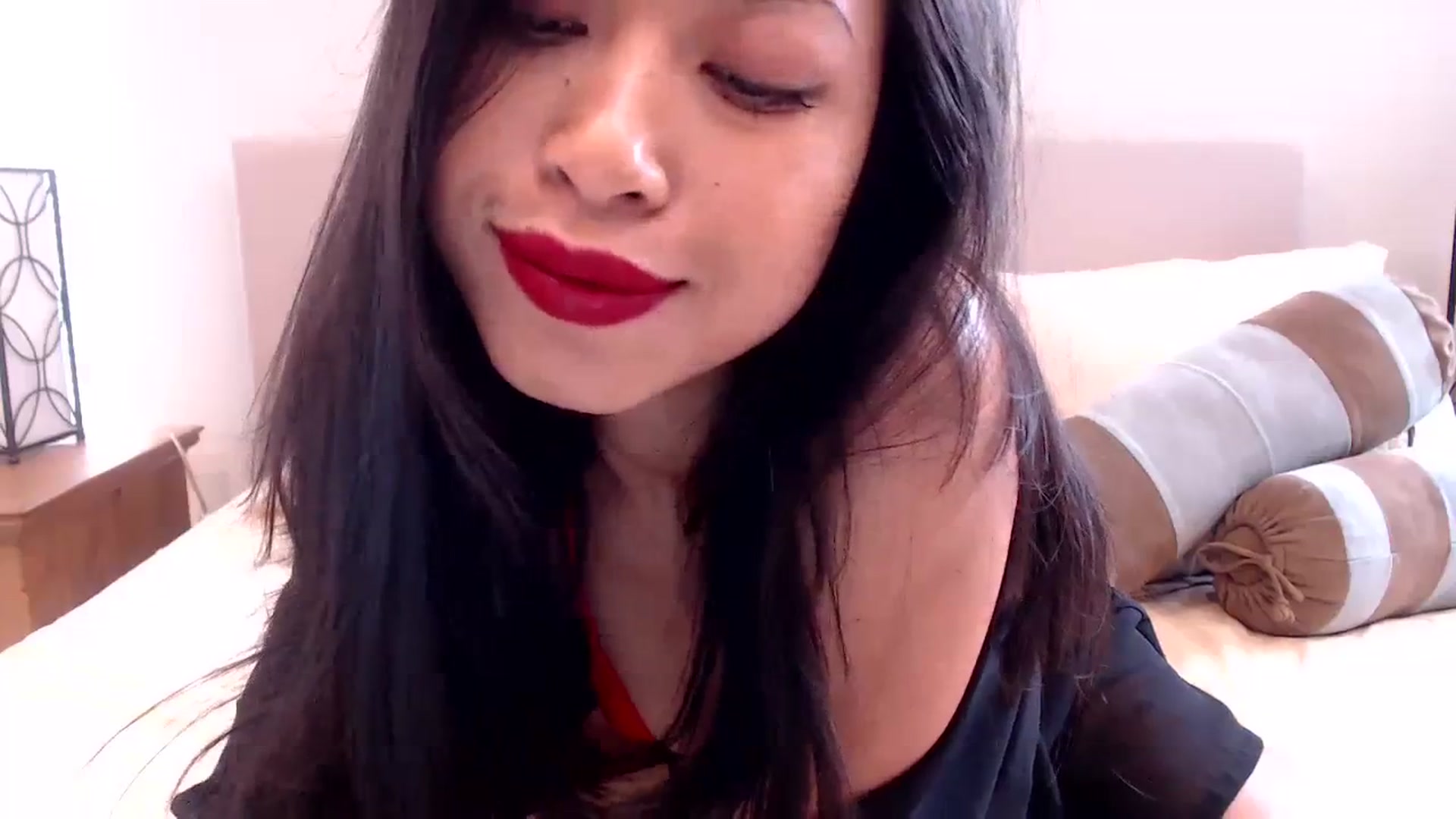 Gallery image thumbnail from Lil__bit's myfreecams stream on, 02/14/2024, 20:37 image 13 of 20