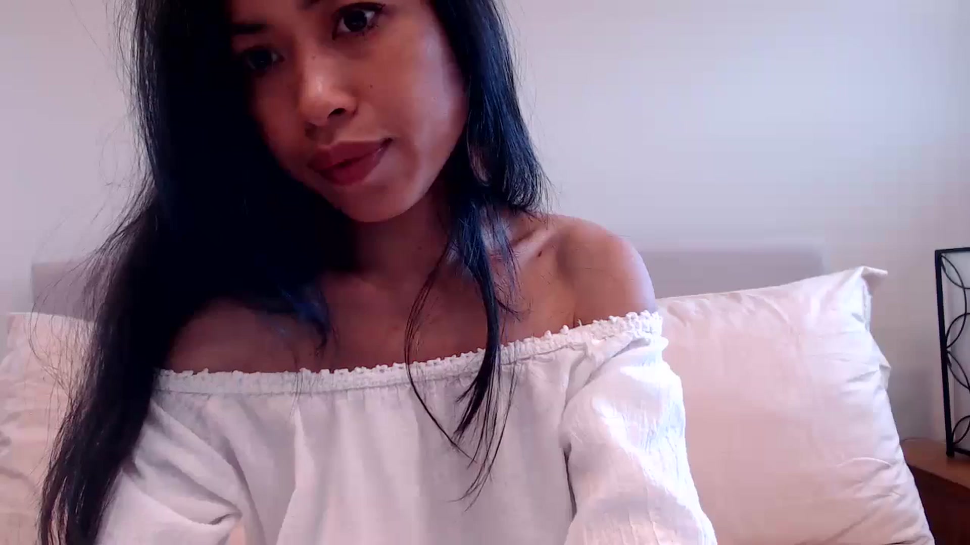 Gallery image thumbnail from Lil__bit's myfreecams stream on, 02/20/2024, 16:38 image 10 of 20